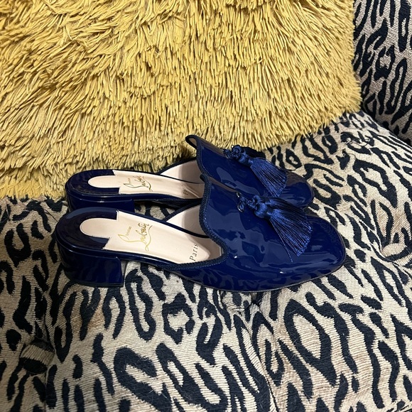 Christian Louboutin Patent Leather Tassel Accent Mules Barry 35 - Picture 3 of 8